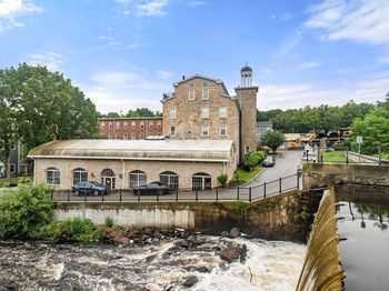 20 N Stone Mill Dr