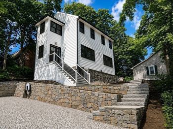 9 Ledge St