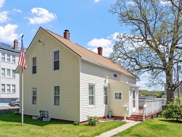 28 Lakewood St, Worcester MA 01603