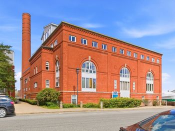 45 Main St