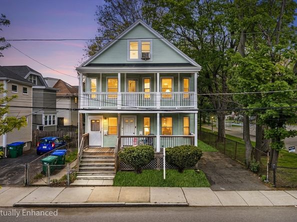 38 Pembroke St, Medford MA 02155
