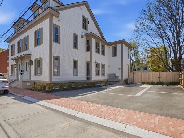8 Milk Street B, Newburyport MA 01950