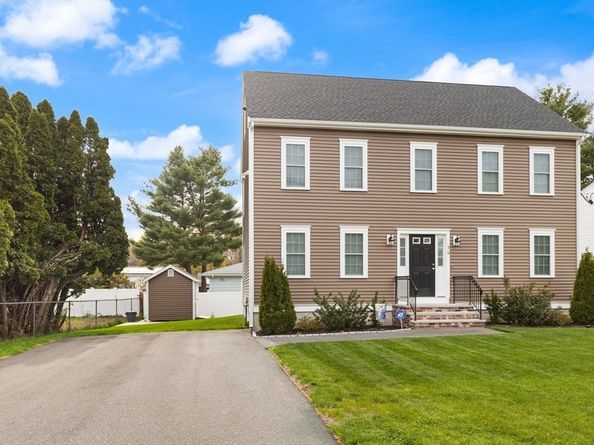 39 Sewell St, Brockton MA 02301