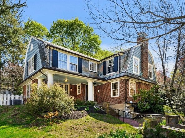 292 Pond St, Boston MA 02130