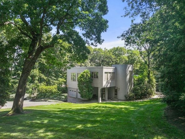 108 Codman Rd, Brookline MA 02445