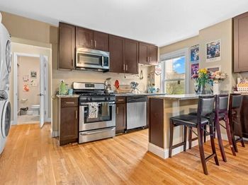 4 Burke St