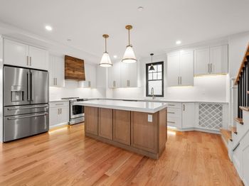 9 Sydney