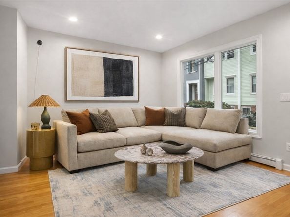 19 Dixfield 1, Boston MA 02127