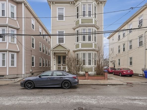 26 Chestnut Ave 1, Boston MA 02130