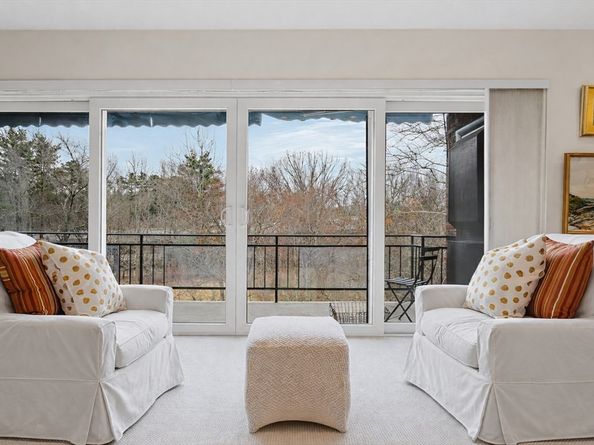 1210 Greendale Ave 340, Needham MA 02492