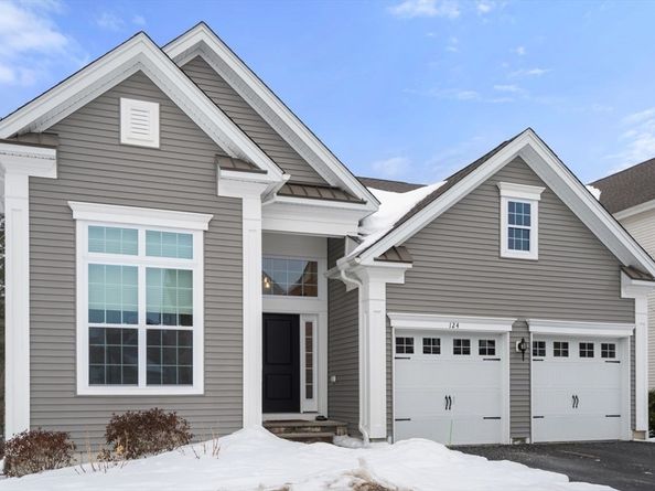 124 Glen Ellen Blvd 124, Millis MA 02054