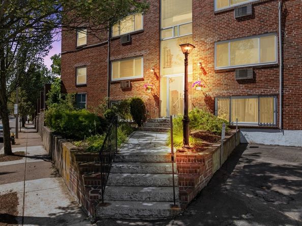 2089 Dorchester Ave 2, Boston MA 02124