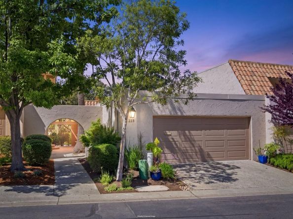 223 Casitas Bulevar, Los Gatos CA 95032