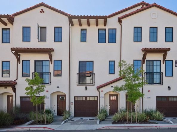 21543 Point Reyes Terrace, Cupertino CA 95014