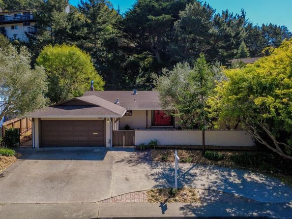 800 Oddstad Boulevard, Pacifica CA 94044