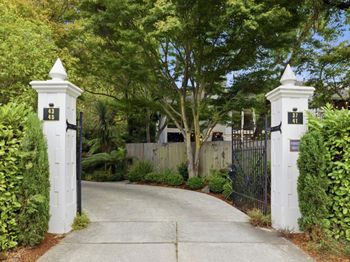 37 Baywood Avenue