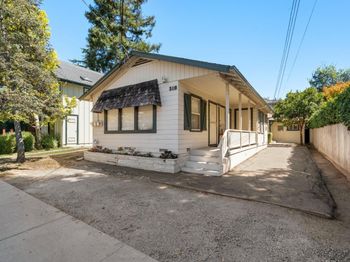 516 Capitola Avenue