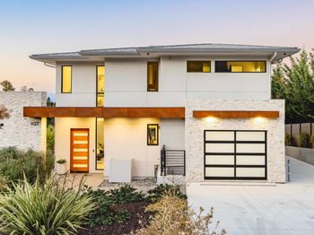 1127 Hillslope Place