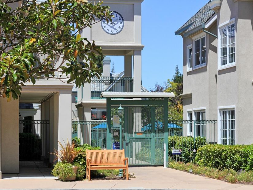 1 W Edith Avenue D226, Los Altos CA 94022