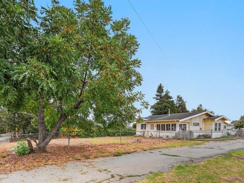 897 Green Valley Road, Watsonville CA 95076