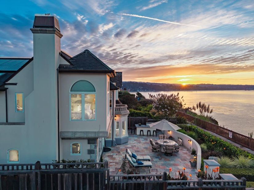 304 Grand Avenue, Capitola CA 95010