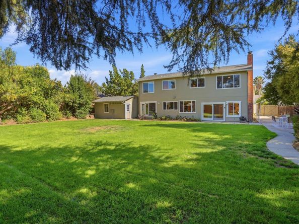 560 Tawny Drive, Pleasanton CA 94566