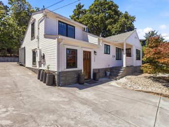 740 Alameda De Las Pulgas