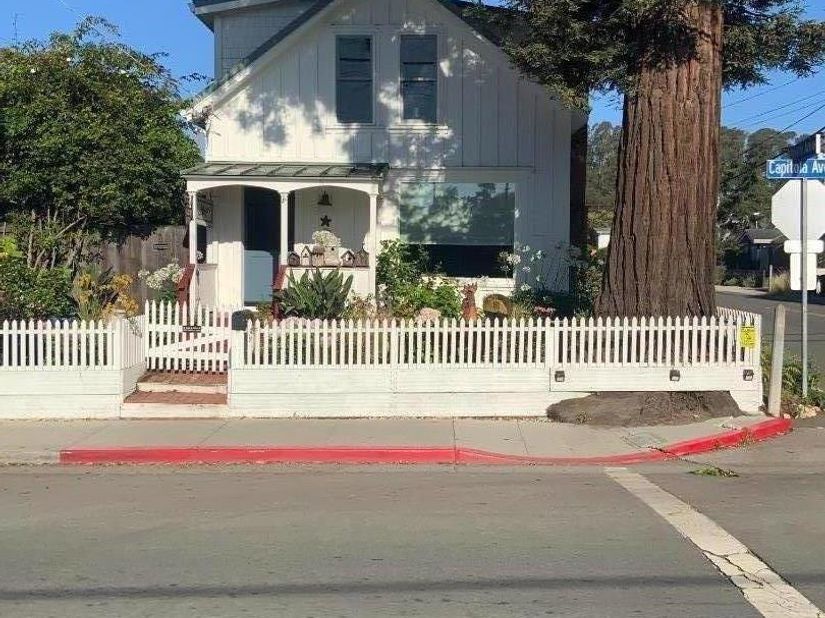 529 Capitola Avenue, Capitola CA 95010