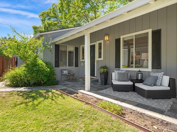 991 Lincoln Avenue, Palo Alto CA 94301