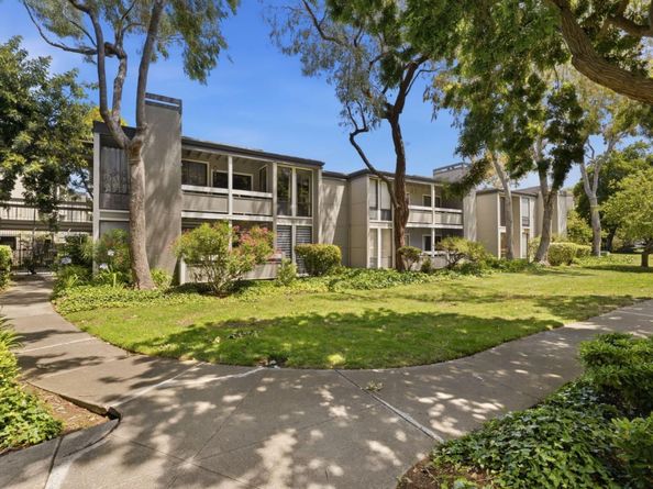 1151 Compass Lane 111, Foster City CA 94404