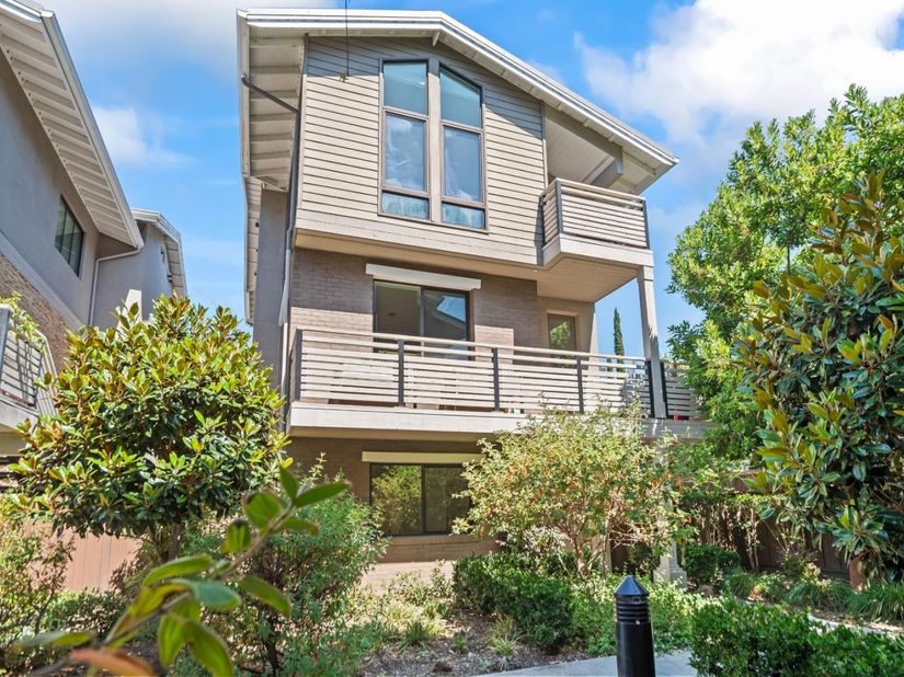 411 Brassinga Court, Palo Alto CA 94306