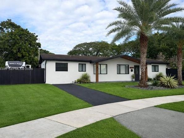 13741 SW 72nd Ter, Miami FL 33183