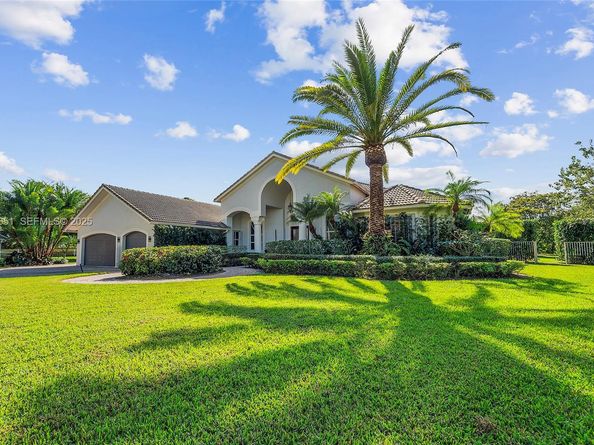 13253 SW 25th Pl, Davie FL 33325