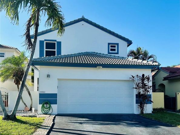 18961 NW 22nd St, Pembroke Pines FL 33029