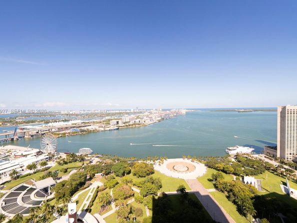 50 Biscayne Blvd 3702, Miami FL 33132