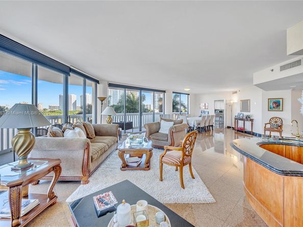 2000 Island Blvd 806, Aventura FL 33160