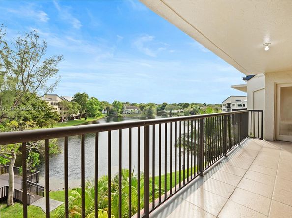 6601 SW 116th Ct 404, Miami FL 33173