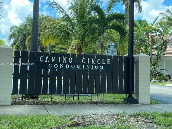 7900 Camino Cir 403, Miami FL 33143