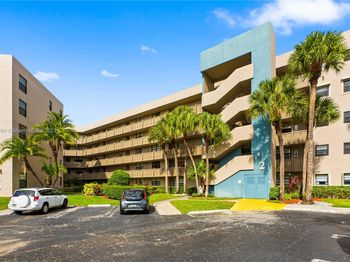 1000 Colony Point Cir