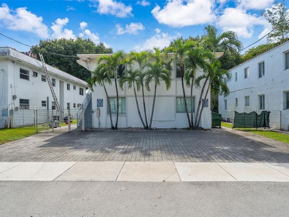 560 NE 63rd St, Miami FL 33138