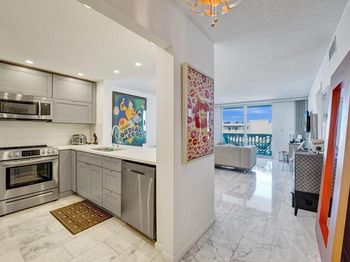 401 NE 14th Avenue