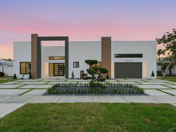 1304 SE 10th Ter, Deerfield Beach FL 33441