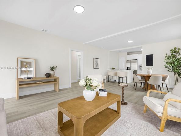 1232 NW 32nd Pl, Miami FL 33125