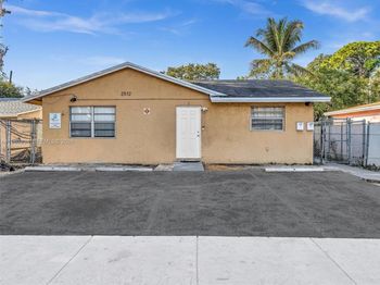2512 NW 9th Pl