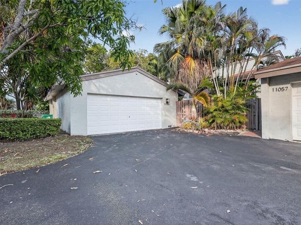 11053 SW 113th Pl, Miami FL 33176