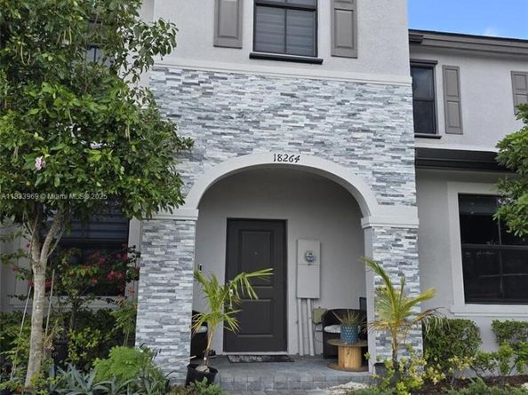 18264 SW 148th Rd 18264, Miami FL 33187