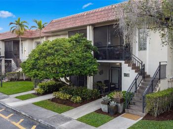 310 Lakeview Dr