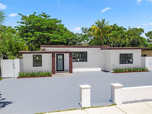 235 NW 127th St, North Miami FL 33168