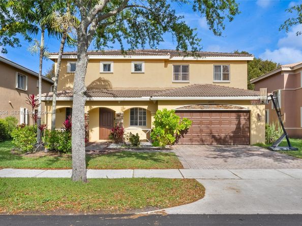 20507 NW 9th Ave, Miami Gardens FL 33169
