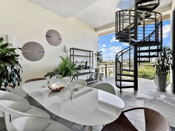 3581 E Glencoe St 605, Coconut Grove FL 33133